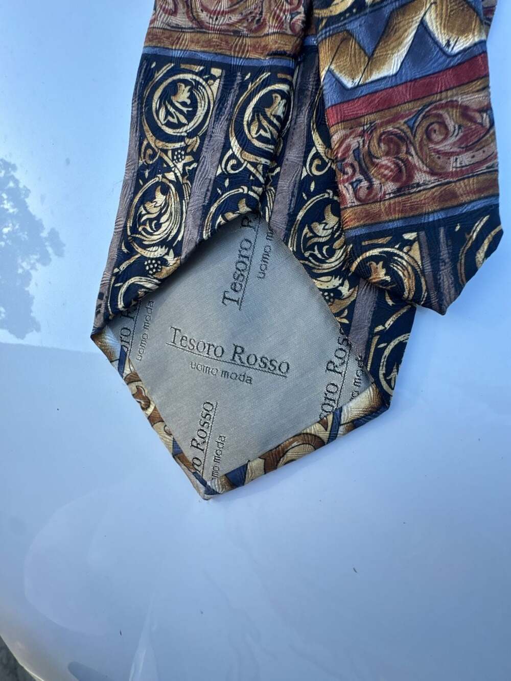 Tesoro Rosso Uomo Moda Hand Made 100% Silk Geometric Pattern Tie - Picture 2 of 4